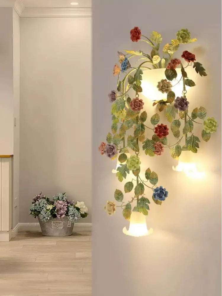 Metal wall light with decorative flowers and grasses - vue 2 sur 8