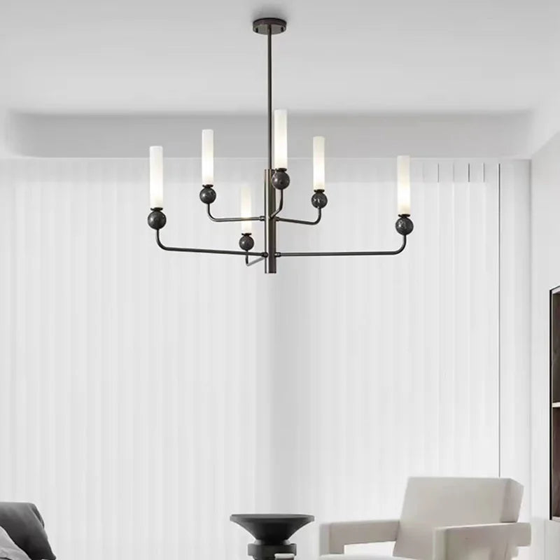 lustre simple et moderne en laiton avec boule en acrylique - vue 4 sur 16