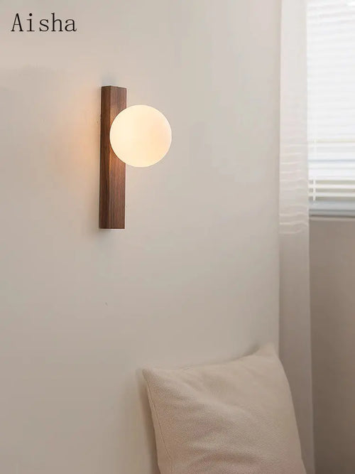 Retro walnut wall light with decorative glass - vue 2 sur 7