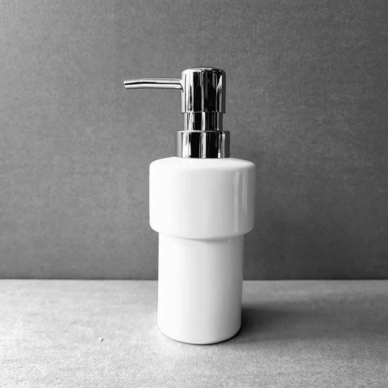 empty bottle for shampoo cream and lotion bath accessories - vue 4 sur 8