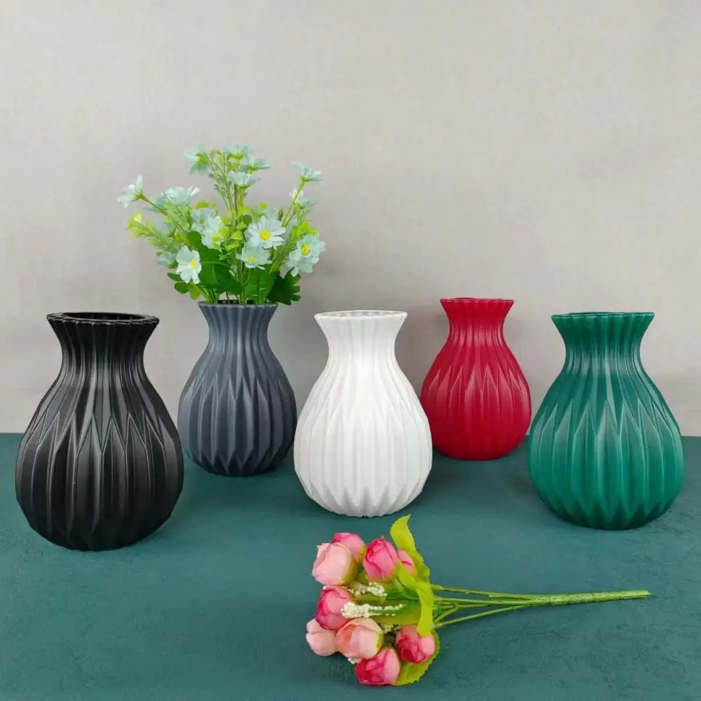 Nordic style ceramic vase for flower decoration