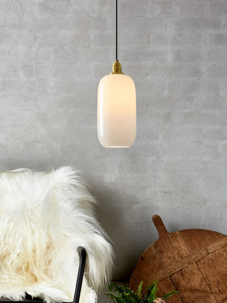 White glass chandelier for an elegant artistic ambience - vue 3 sur 7