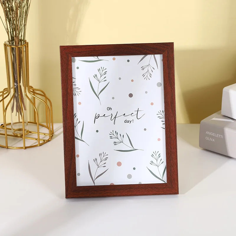 Modern wooden photo frame for interior decoration - vue 10 sur 10