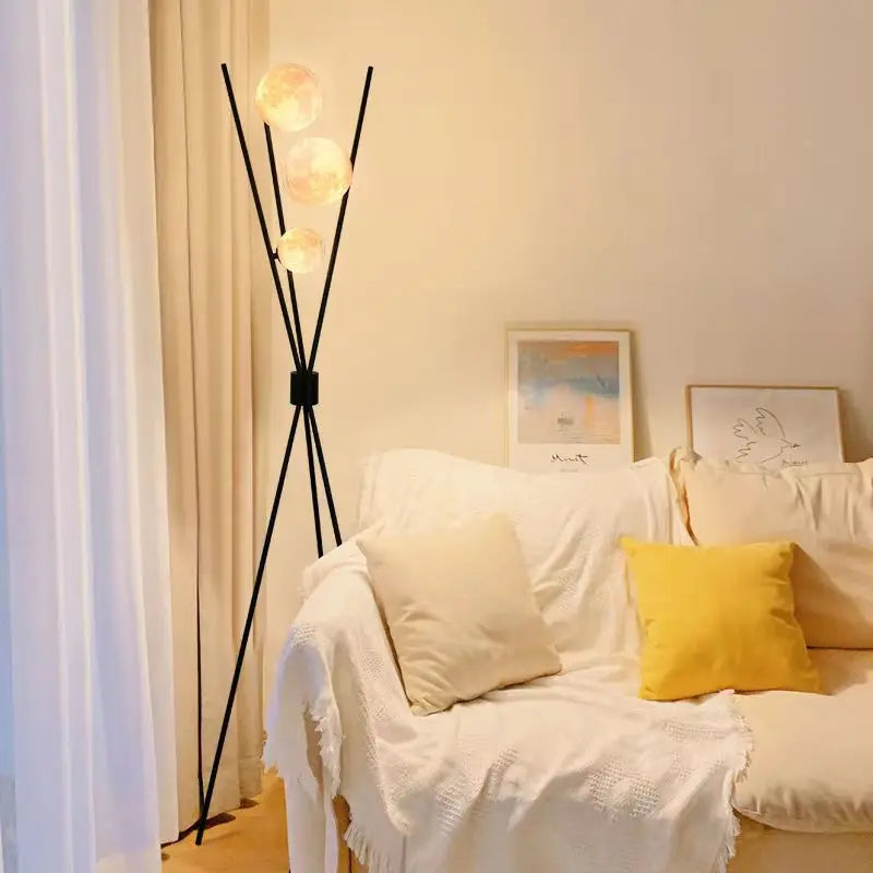 Nordic design 3D moon LED floor lamp with tripod - vue 3 sur 8