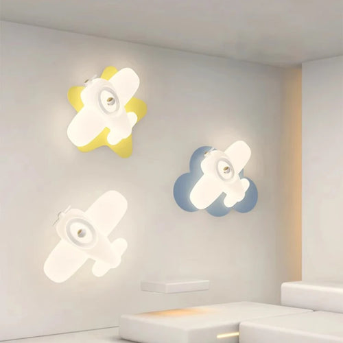 Helicopter wall light for a modern and cosy children's bedroom - vue 2 sur 16