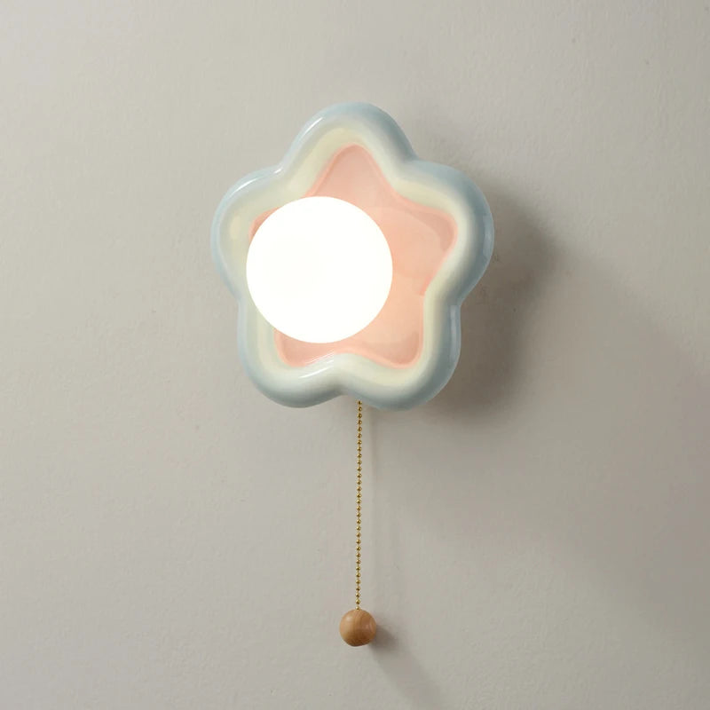 Ceramic flower wall light for children's bedroom - vue 3 sur 6