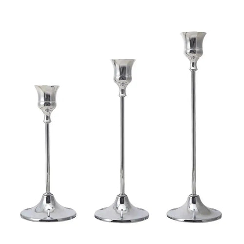 Brass gold candlestick set for festive decorations - vue 19 sur 26