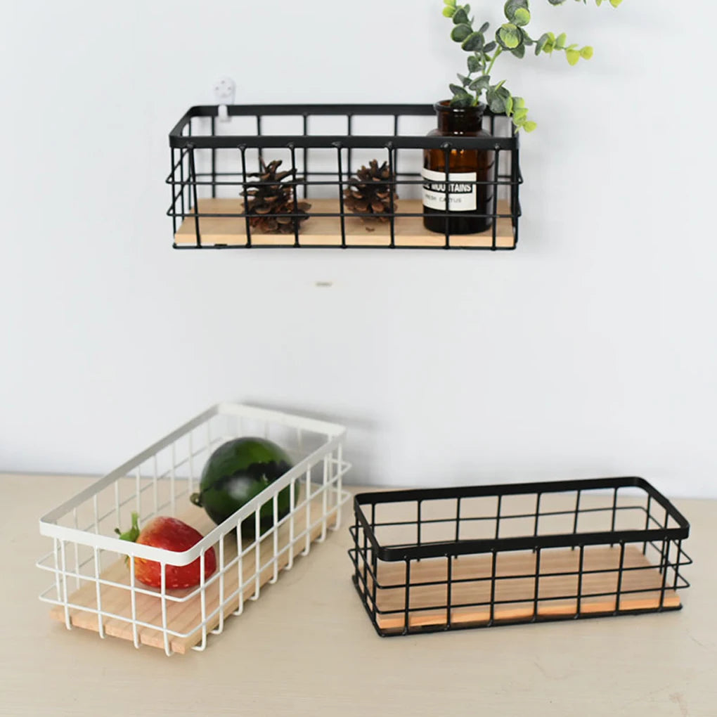 Hanging metal and wood storage basket for cosmetics - vue 3 sur 7