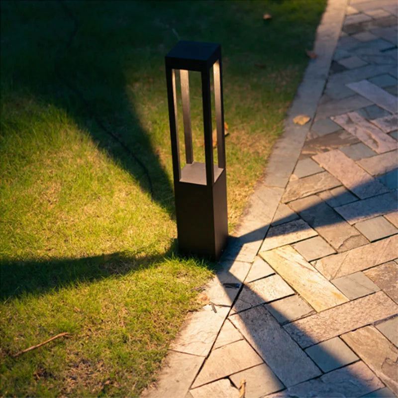 Modern waterproof LED outdoor lamp for garden, courtyard or villa - vue 3 sur 10