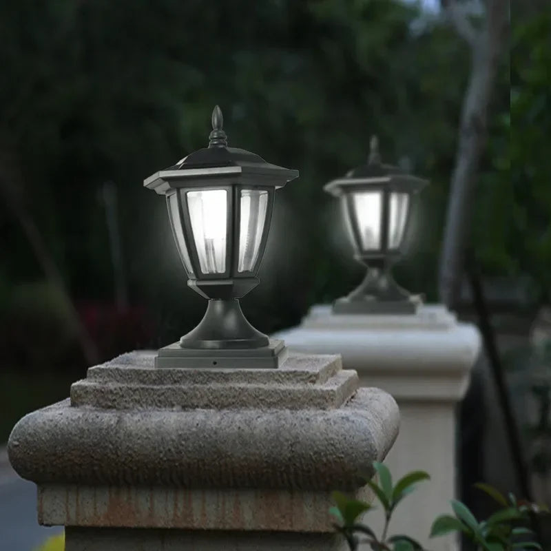 Outdoor solar lamp for garden and fence decoration - vue 4 sur 8