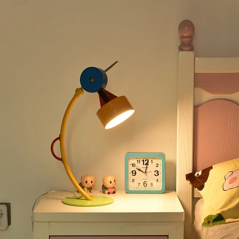 Nordic tree-shaped LED floor lamp for interior decoration