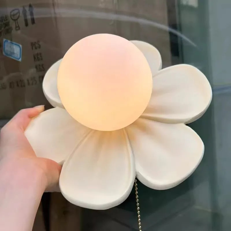 Flower wall light for modern princess bedroom - vue 4 sur 14