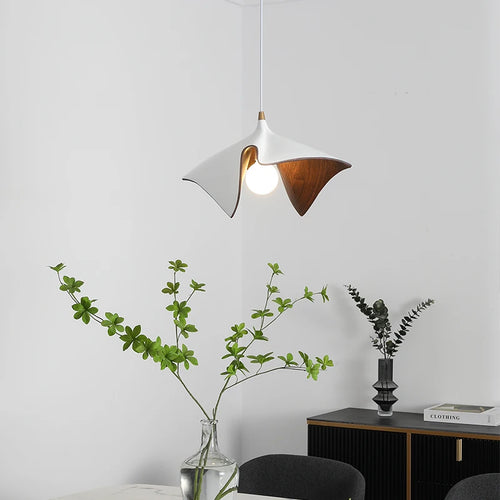 Modern resin LED chandelier with creative design - vue 3 sur 9
