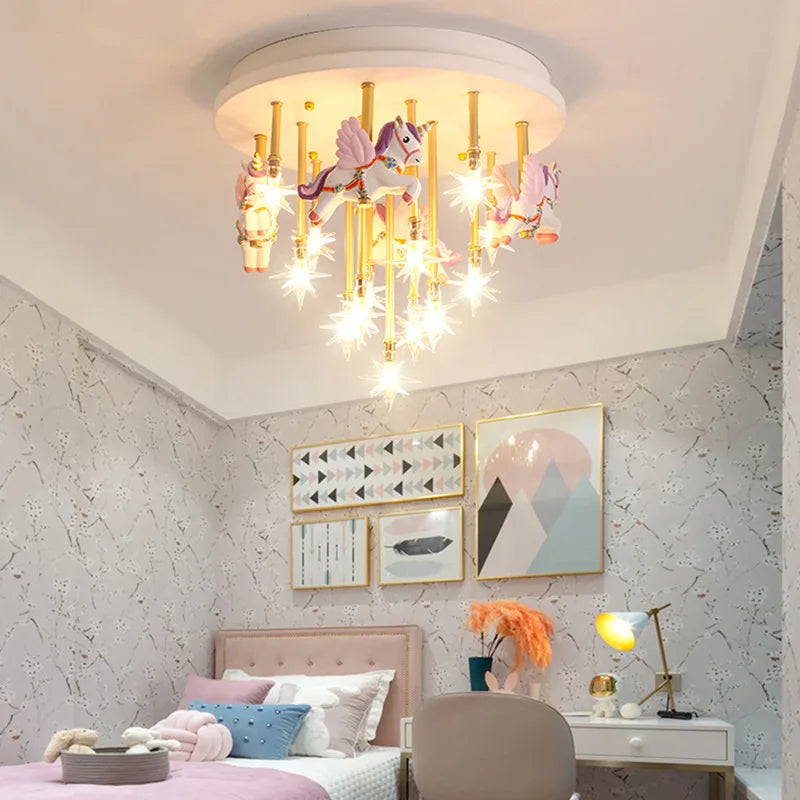 Cute resin horse and paper crane LED children's ceiling light - vue 4 sur 9