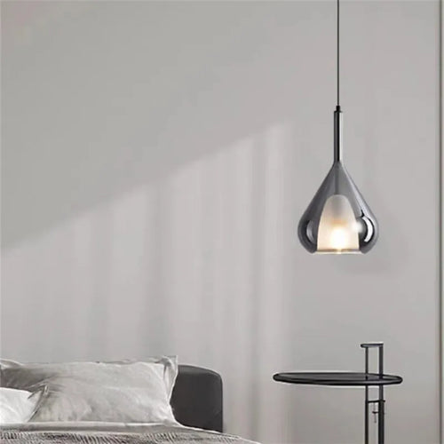 Multi-head glass pendant light for modern interiors - vue 4 sur 23