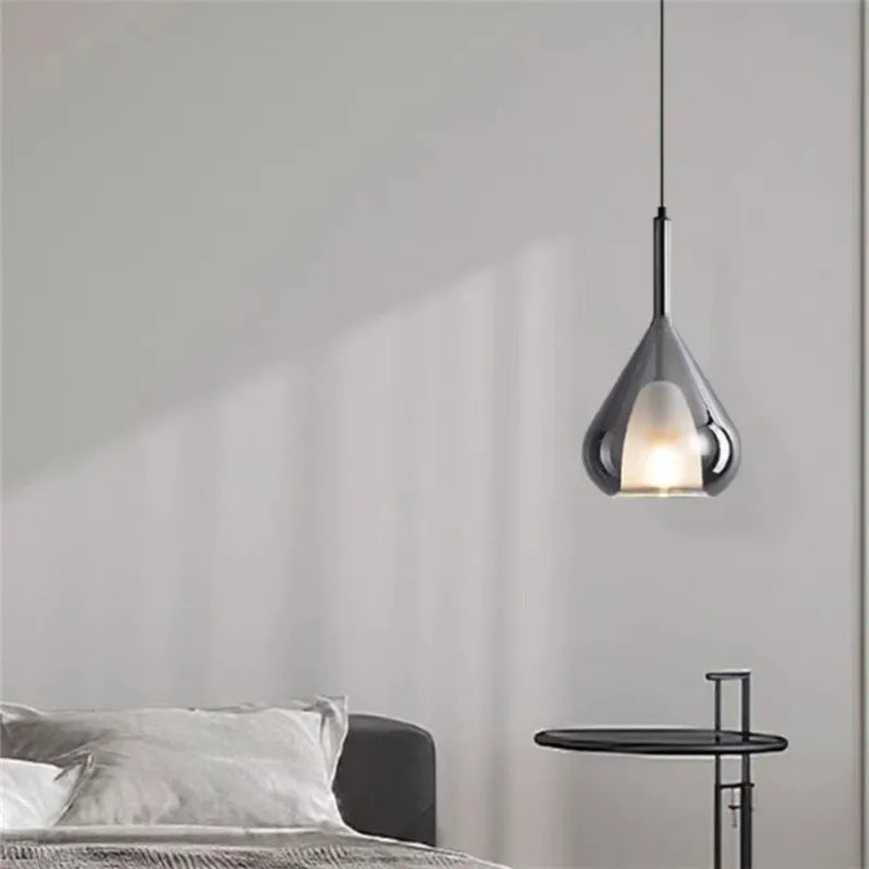 Multi-head glass pendant light for modern interiors - vue 3 sur 23