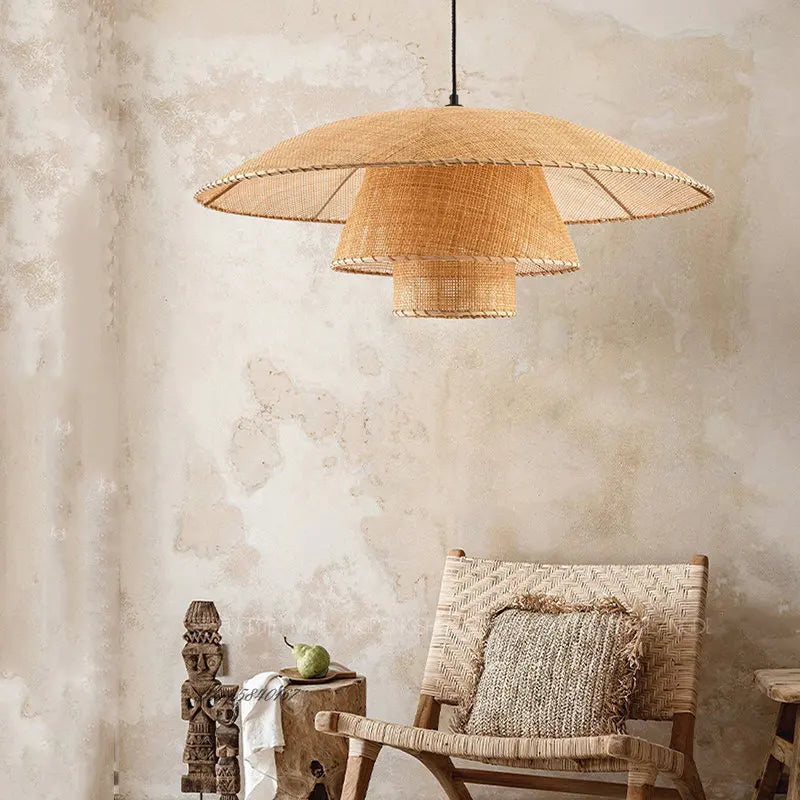 Hand-woven vintage rattan pendant light for restaurants and hotels - vue 6 sur 10