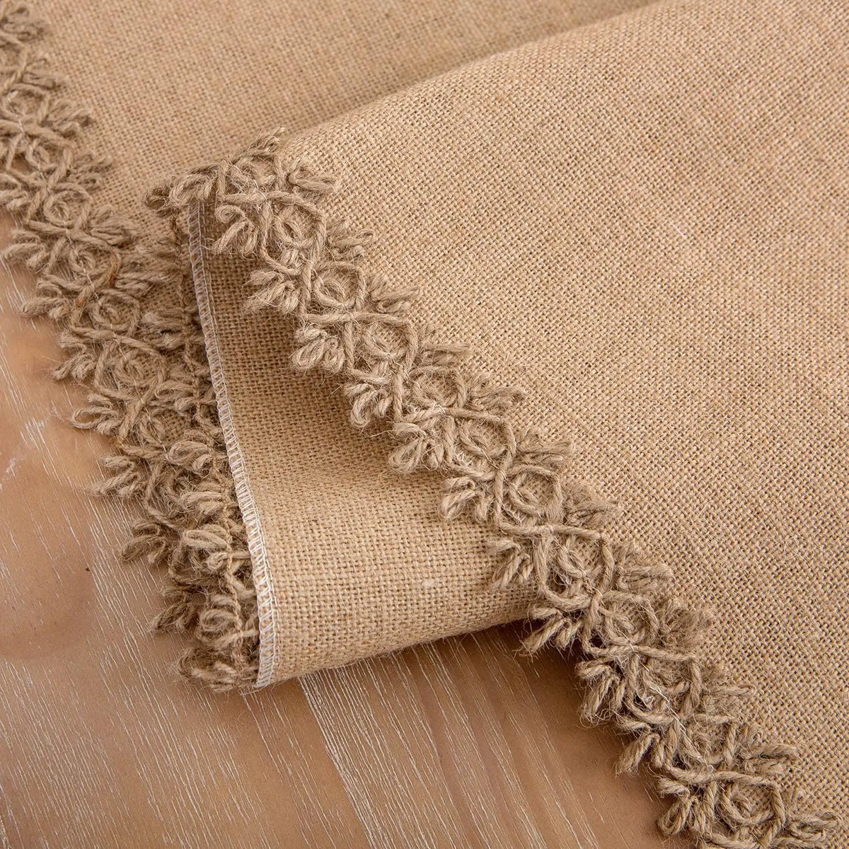 Rustic lace country-style table runner for weddings