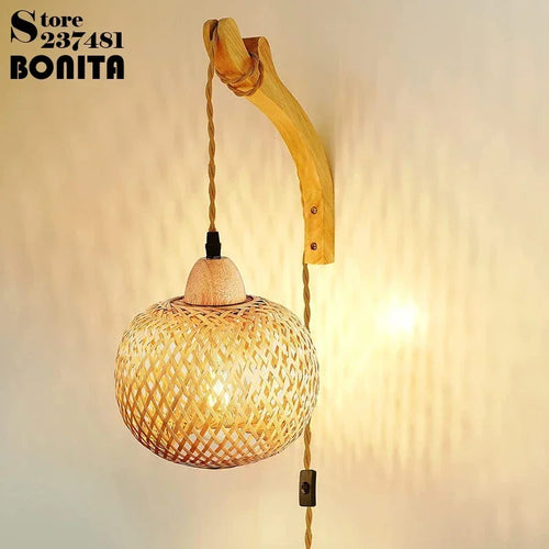 Rattan and wood wall light Japanese style indoor decor - vue 5 sur 8