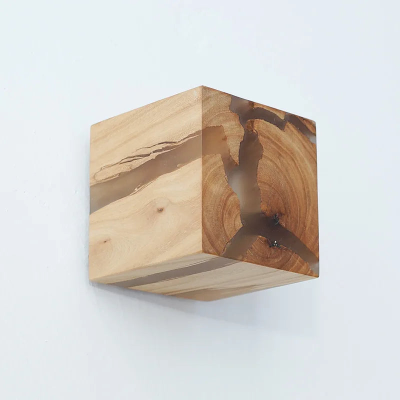 Modern simple wood and resin wall light - vue 4 sur 6