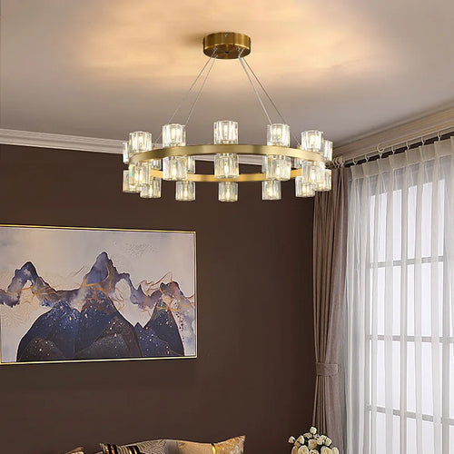 Brass and crystal chandelier for luxury decor - vue 2 sur 17