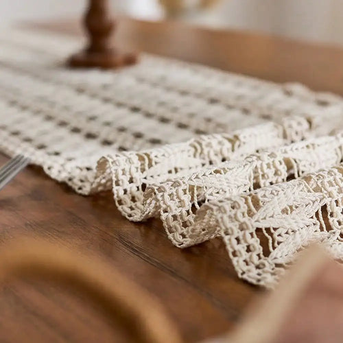 Beige boho table runner with tassels and geometric pattern - vue 7 sur 7