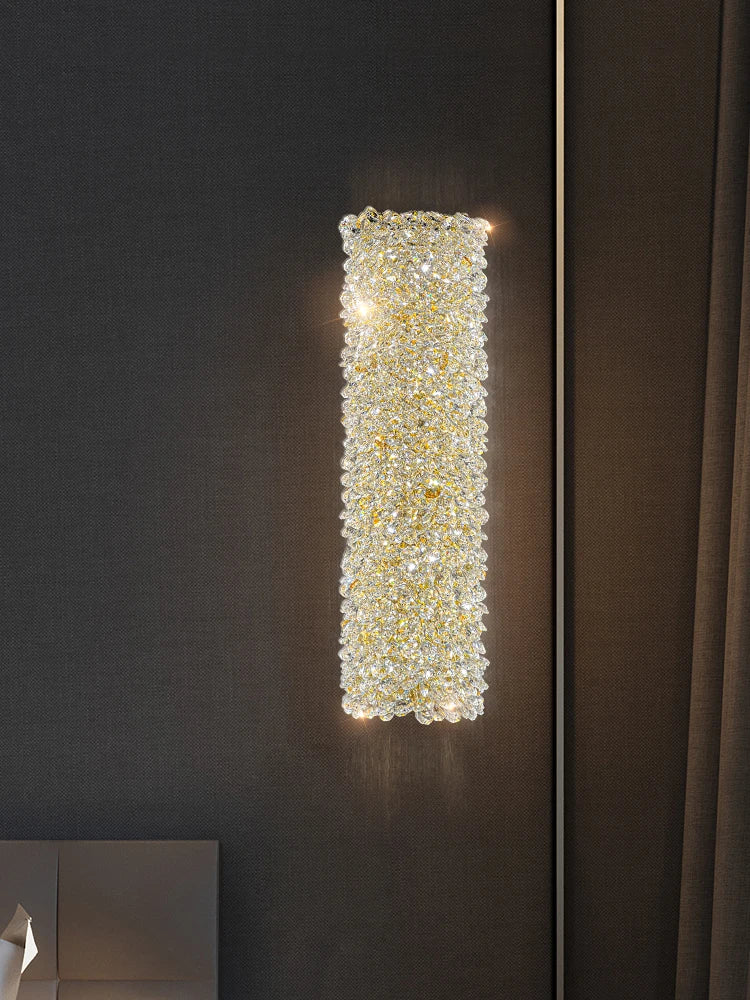 Gold metal wall light with clear crystal bulb and adjustable wire - vue 3 sur 9