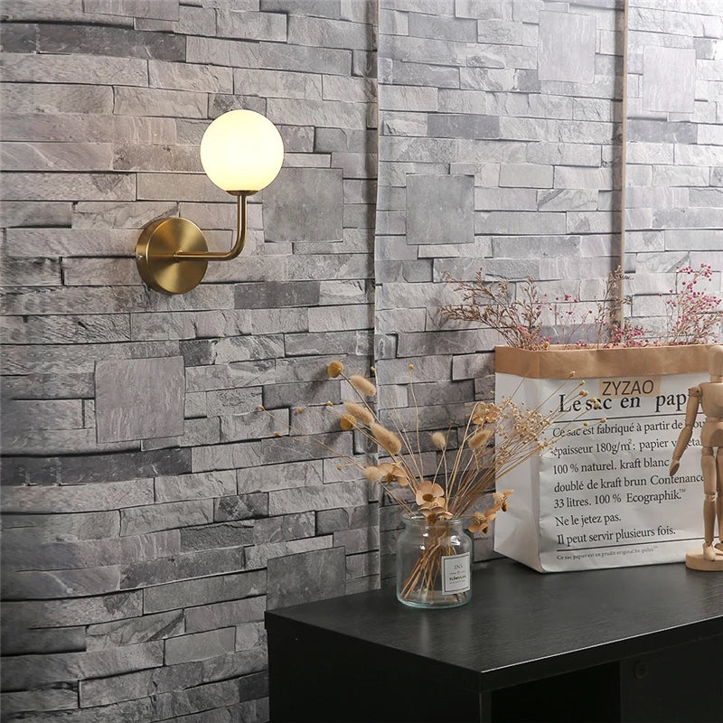 Nordic retro wall lamp with curved metal and glass globe - vue 5 sur 13