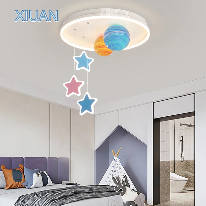 Creative nursery chandelier with colourful glass planets and stars - vue 3 sur 7