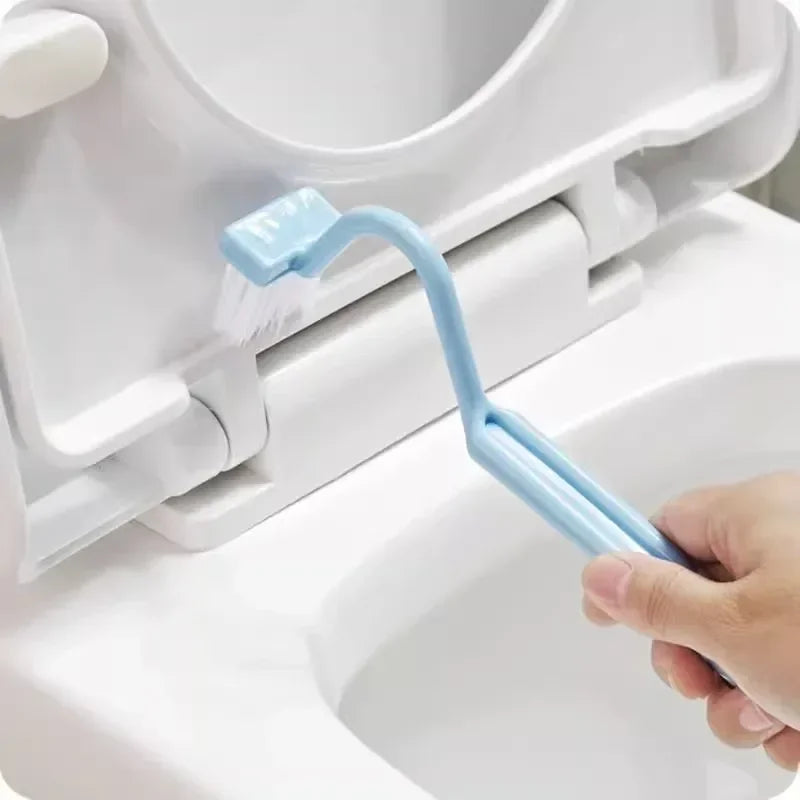 Curved toilet brush practical portable cleaning tool