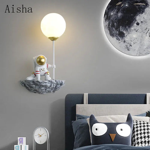 Cartoon astronaut wall lamp LED for children - vue 2 sur 13