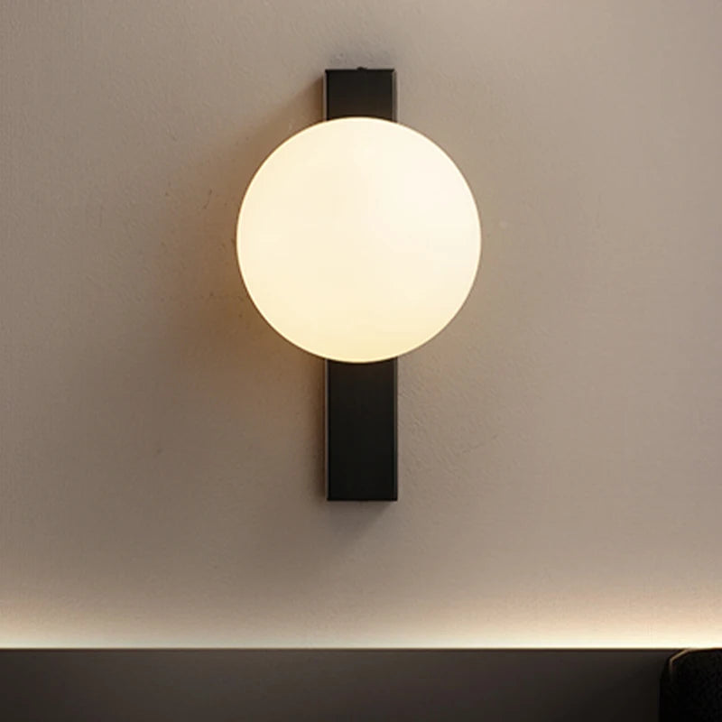 Modern LED globe wall light - vue 4 sur 8