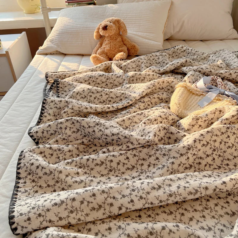 Lightweight cotton blanket with cartoon pattern for children