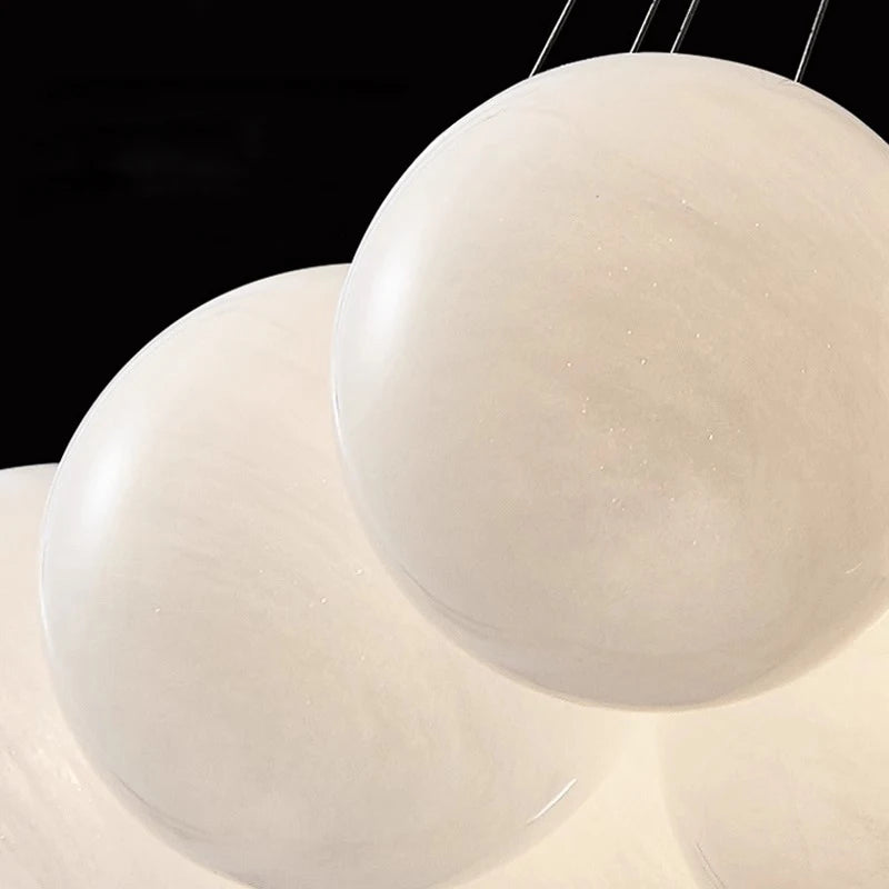 Modern design LED pendant chandelier with suspended globes - vue 6 sur 9