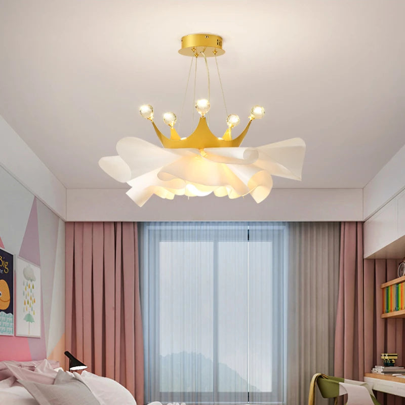 Modern crystal chandelier for a romantic and cosy decor - vue 3 sur 8