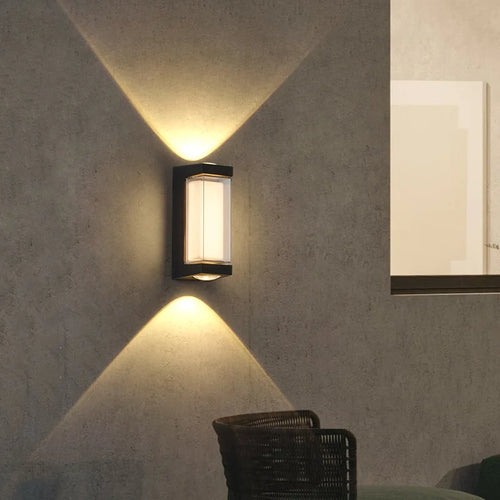 Modern waterproof LED outdoor wall light for garden and hallway - vue 4 sur 16