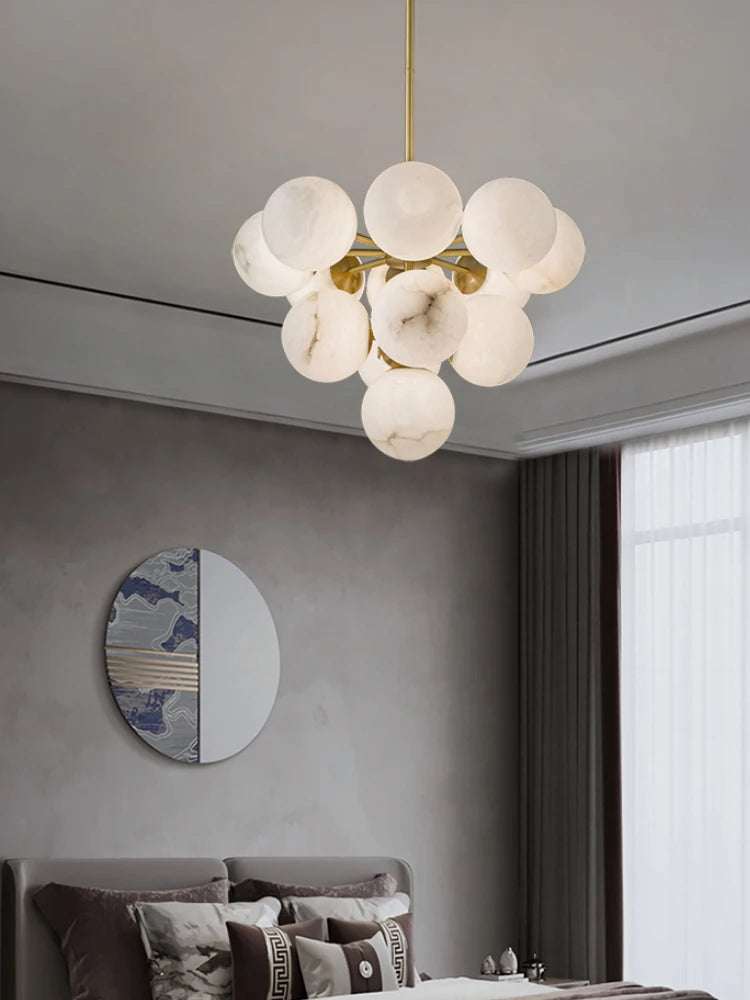 Minimalist and creative round marble all-copper chandelier - vue 4 sur 9