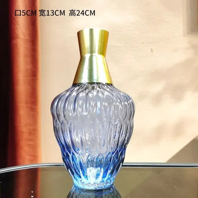 decorative glass vase for modern floral arrangements - vue 16 sur 16