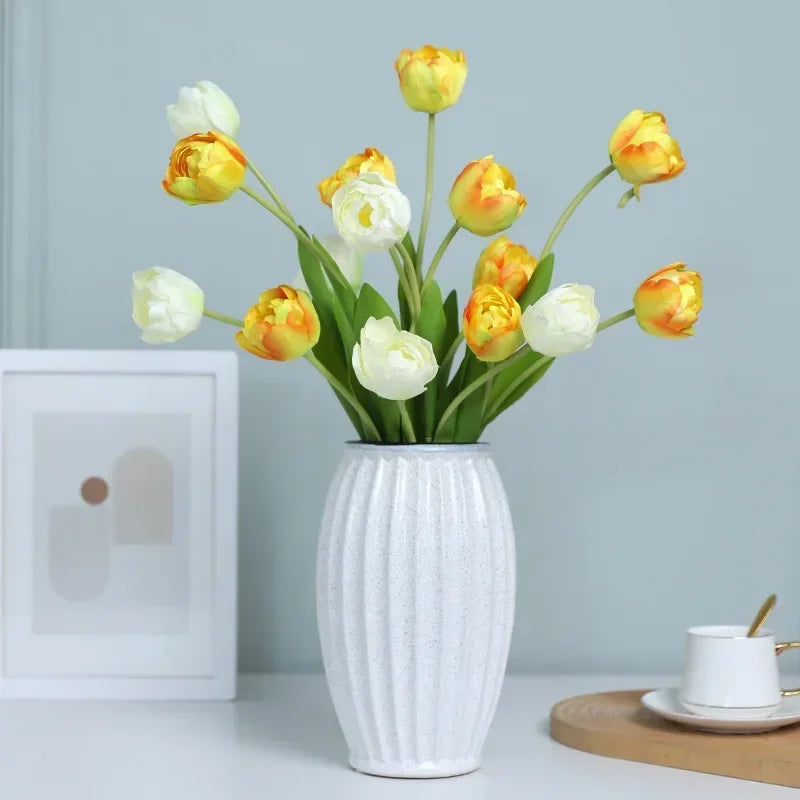 Decorative artificial silk tulips for any occasion - vue 5 sur 13