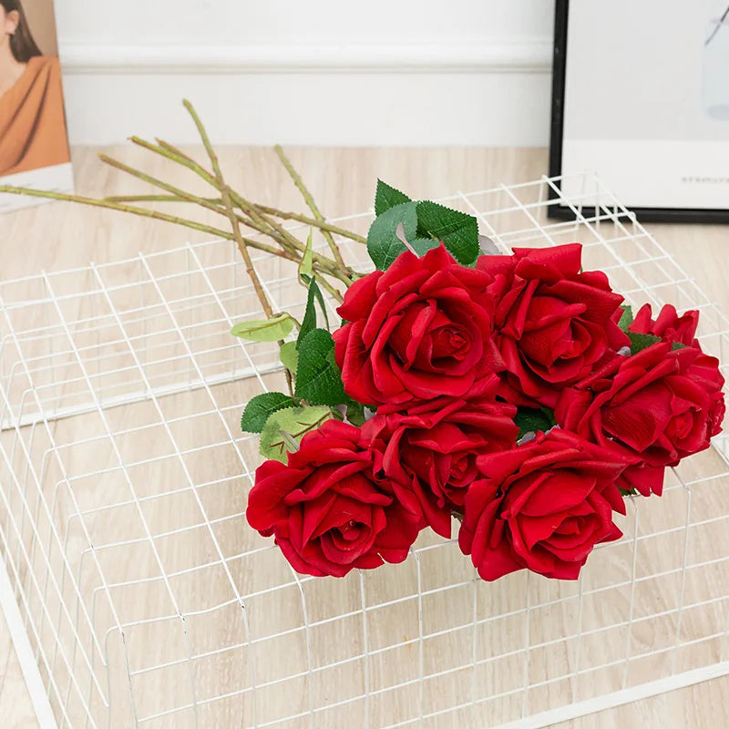 Realistic artificial rose branch for decoration and photography - vue 5 sur 11
