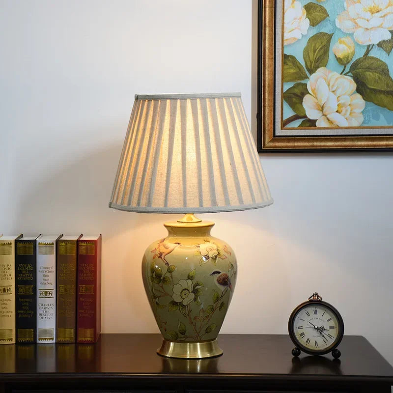 Nordic ceramic desk lamp with flower and bird pattern - vue 3 sur 9