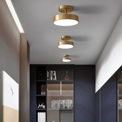 Simple round copper LED ceiling light for cloakroom - vue 5 sur 12