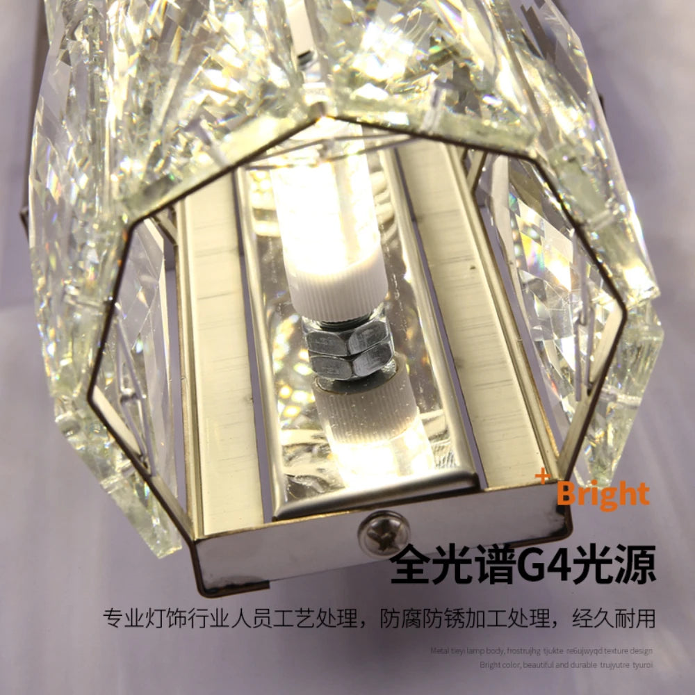 Modern crystal wall light for elegant interior decor - vue 6 sur 14