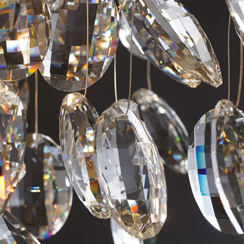Luxury crystal chandelier for elegant interior decoration - vue 5 sur 10