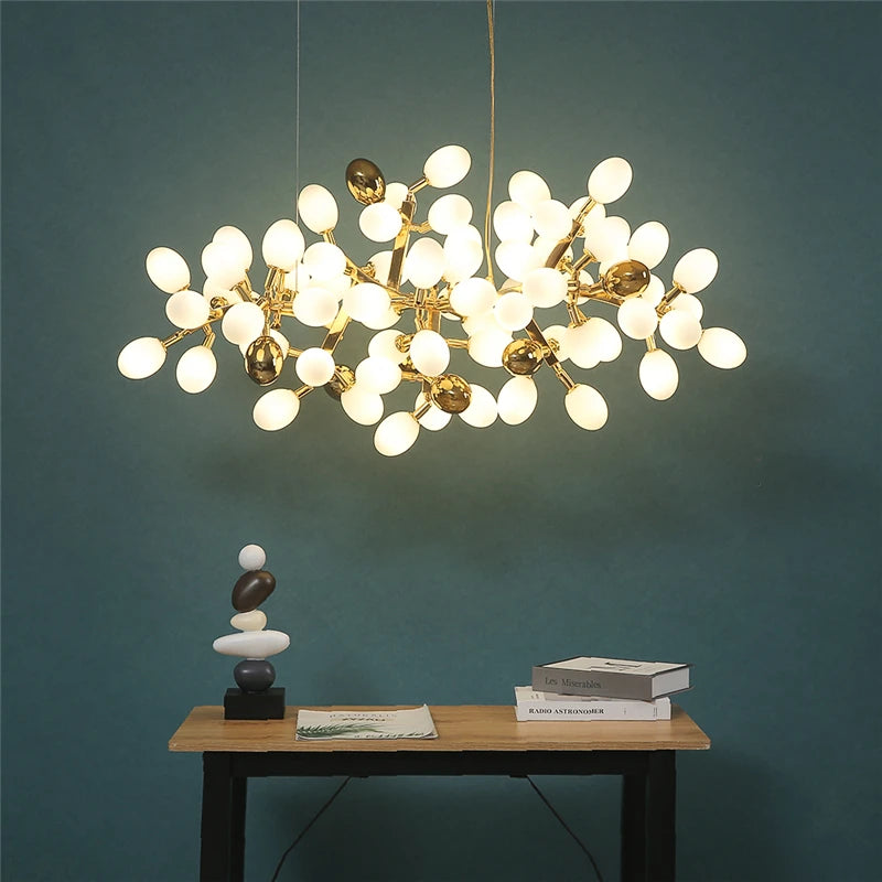 Modern gold grape chandelier for elegant interiors - vue 4 sur 11