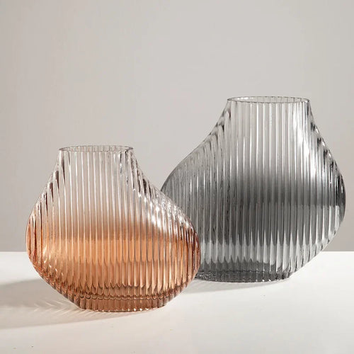striped blown glass vase for creative floral decoration - vue 2 sur 8