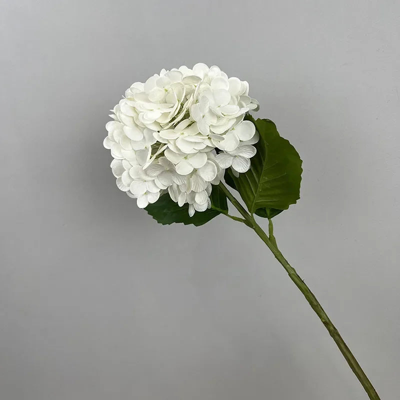 Wedding decoration artificial flowers hydrangeas and red roses - vue 12 sur 15