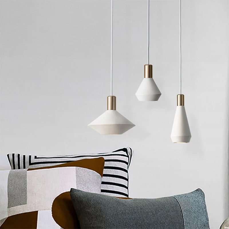 Modern designer chandelier for elegant indoor lighting - vue 2 sur 12