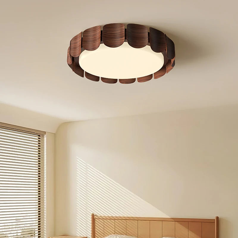 Retro full spectrum lamp with creative design and eye protection