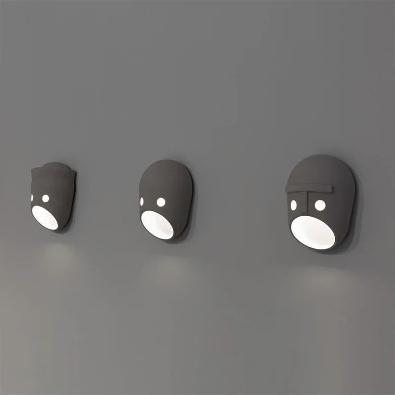 Moooi joker modern resin wall light with LED lighting - vue 4 sur 11